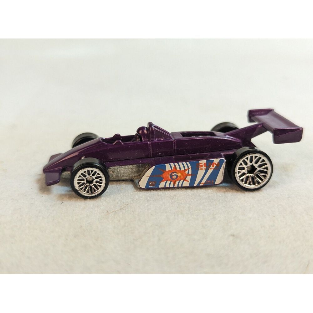 1982 Hot Wheels #6 Sun Racing F1 Racer Purple‎ 1:64 Diecast 3" Indy 500 Race Car